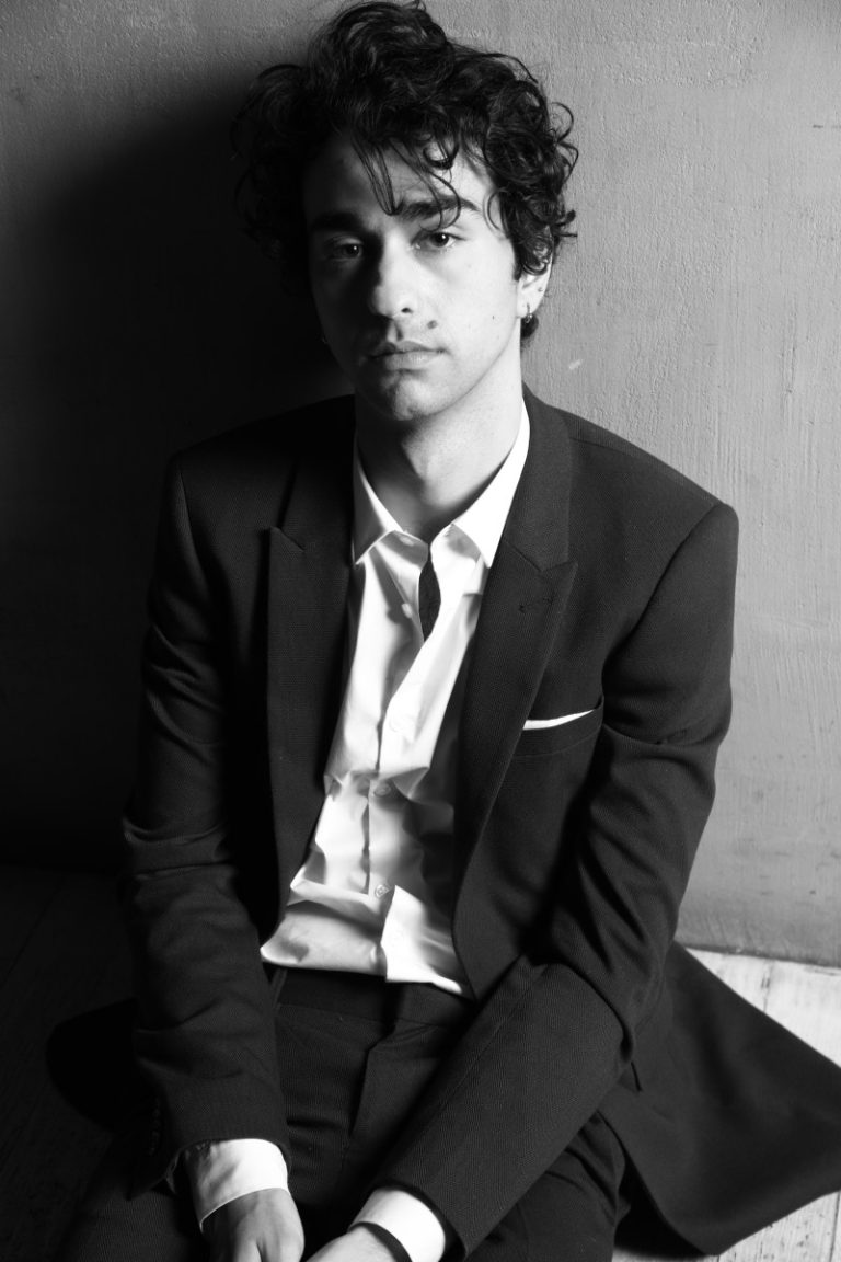 Read more about the article Alex Wolff