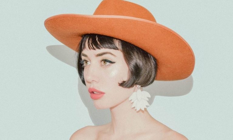 Read more about the article Amy Roiland