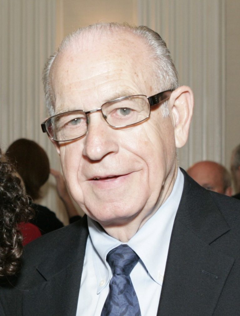 Read more about the article Carl Kasell