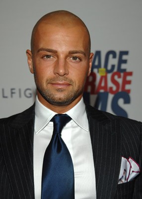 Read more about the article Joey Lawrence