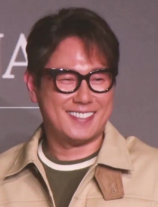 Jong Shin Yoon
