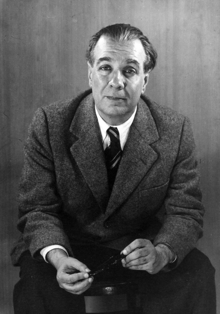 Read more about the article Luis Borges