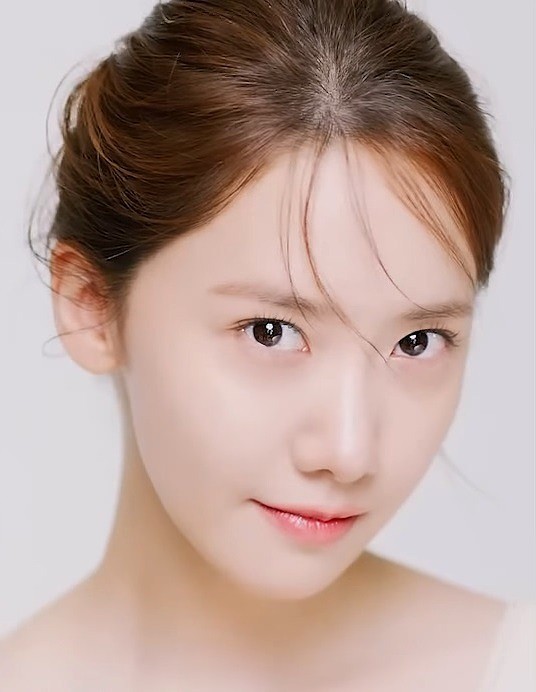 Read more about the article Yoona